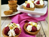 Mini tartelettes sablé breton chantilly framboises et pistaches