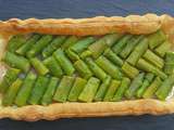 Tarte aux asperges et crevettes sur lit de fromage