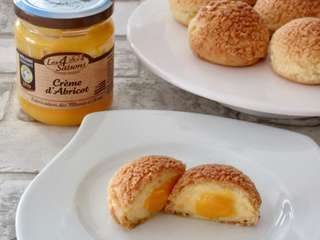 Choux à la crème d’abricots