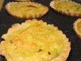 Petites tartelettes aux poireaux, crevettes et curry