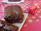 Petits cakes au chocolat, à la courgette et aux framboises