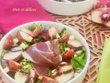 Salade aux pêches et jambon cru