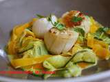 Noix de Saint Jacques sur tagliatelles de courgettes et carottes