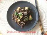 Nouilles soba aux aubergines