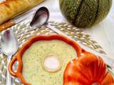 Velouté de courgettes à la crème de chèvre et de thym