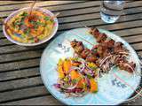 Brochettes d’agneau mariné à l’orange et au fenouil, salade d’oranges à la menthe