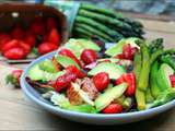 Salade printanière aux fraises et poulet