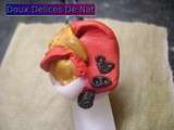 Bague casque de pompier en fimo :