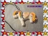 Pendentif petit poney :