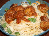 Boulettes de porc sauce tomate et citron sur lit de spaghetti au parmesan