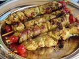 Brochettes de poulet citron curry, autres viandes et petits legumes a la plancha