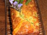 Cake printannier asperges vertes, petits pois, tomates cerise, menthe et fromages