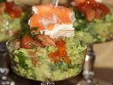 Coupes de guacamole acidule a la pomme et au saumon