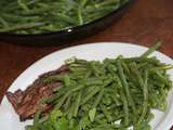 Haricots verts frais au beurre frais, ail emince et persil