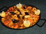 Paella mixte des terres a la mer