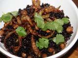 Riz venere (noir) epice aux pois chiches et aux oignons frits