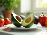 Avocat : bénéfices et risques d’une consommation quotidienne