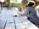 Pourquoi offrir un coffret cadeau sur le thème du vin