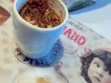 Mug cake caramel et noix