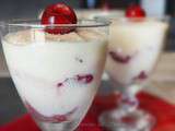 Tiramisu aux cerises et biscuits roses