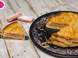 Galette frangipane et poudre de biscuits roses