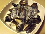 Moules marinières et sauce au roquefort