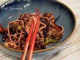 Wok japonais aux nouilles ramen