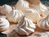 Meringues aux pignons