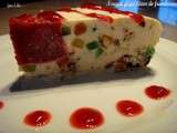 Nougat glacé aux amandes, noisettes, mangues confites & coeur framboises