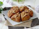 Scones à la rhubarbe, à la farine de souchet et aux amandes