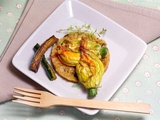 Fleurs de courgette farcies au crabe caviar de courgette au thym