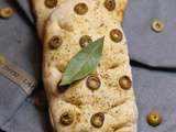 Fougasse aux olives herbes et parmesan