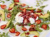 Salade fraises et avocat à la burrata, vinaigrette à la fraise