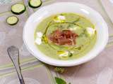 Soupe froide de courgette au chèvre, jambon de parme et basilic