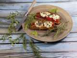 Tartines de poivrons au chèvre et aux herbes