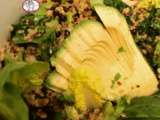 Salade de quinoa et avocat, vinaigrette miso