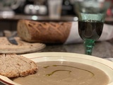 Velouté de topinambour et châtaigne à l’huile fumée