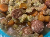 Potée de légumes et saucisses fumées