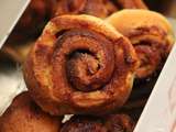 Kanelbullar ou petits pains suédois à la cannelle à la map {cuisine suédoise}