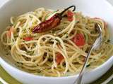 Pasta, olio, aglio e peperoncino