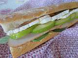 Sandwich filet de poulet, camembert, granny smith