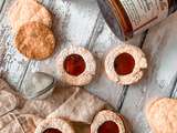 Biscuits sablés à la noisette et confiture