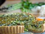 Tarte végétarienne salée : asperges verte, petits pois, oignons frais