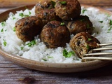 Riz garni aux boulettes (végétarien, vegan)