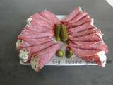 Salami conique au cornichons et Philadelphia