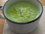 Soupe aux pois verts et a la laitue iceberg