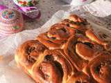 Chelsea bun noisettes et raisins