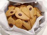 Coffee hearts.
Those small cookies are the perfect fit for your