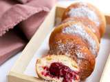 Beignets à la confiture de framboise