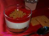 Mousse de ricotta citron sur son lit speculoos et son nuage de fraise